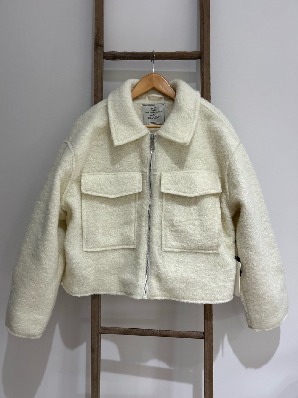 Love for Humanity Black Label Cream Boucle Sherpa Cropped Zip Jacket Size L NWT